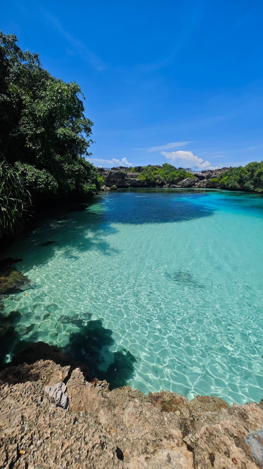 Lagon bleu turquoise