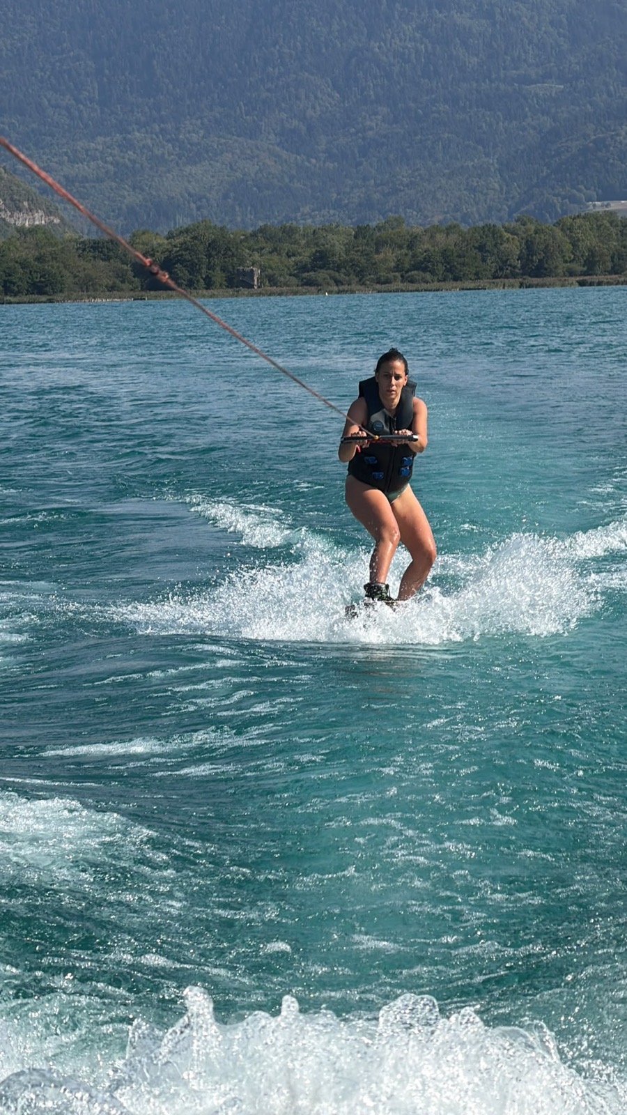 Laetitia en wakeboard
